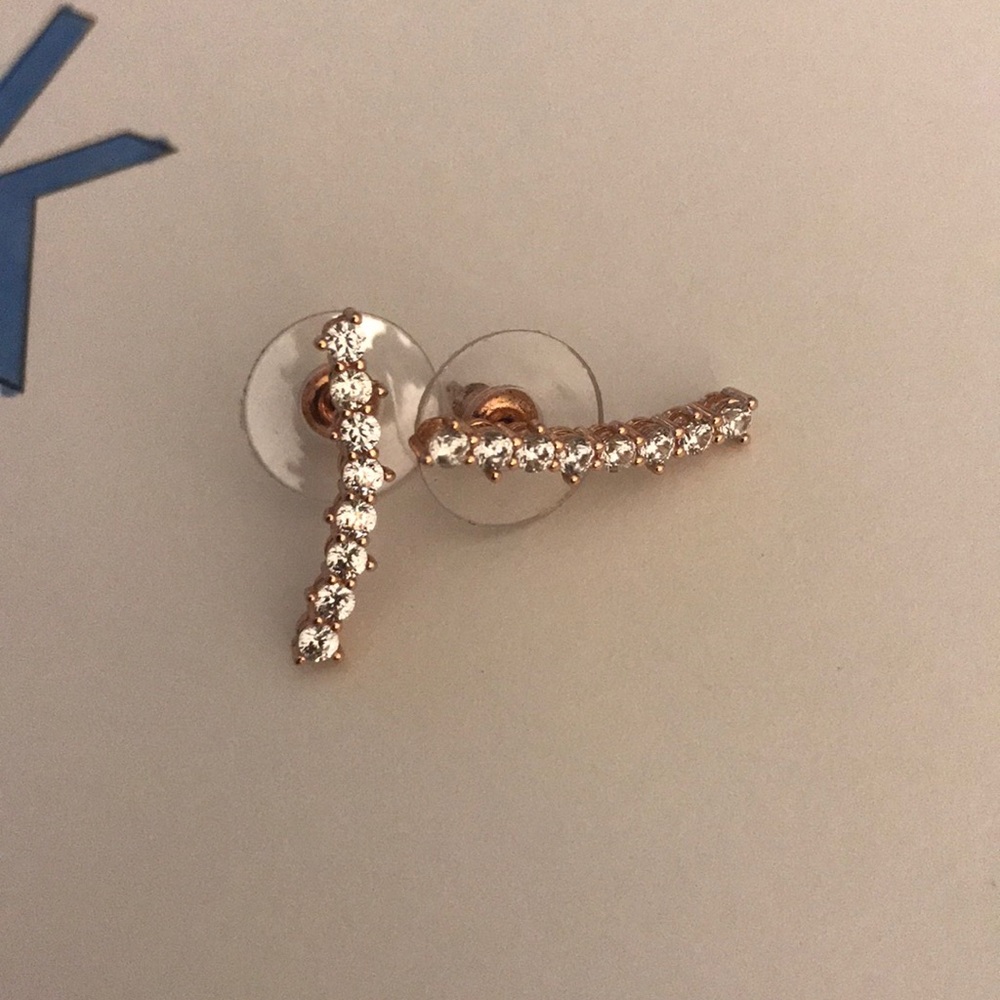 Rose gold plated crystal crawler studs